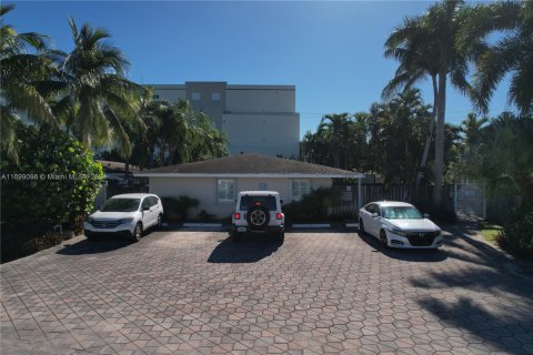 Condominio en venta en Fort Lauderdale, Florida, 2 dormitorios, 66.7 m2 № 1692629 - foto 28