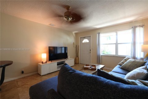 Condominio en venta en Fort Lauderdale, Florida, 2 dormitorios, 66.7 m2 № 1692629 - foto 6