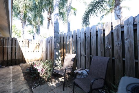 Condominio en venta en Fort Lauderdale, Florida, 2 dormitorios, 66.7 m2 № 1692629 - foto 23