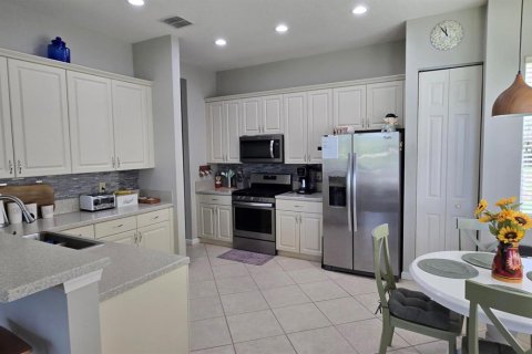 Casa en venta en Port St. Lucie, Florida, 3 dormitorios, 180.42 m2 № 2087945 - foto 12