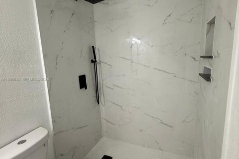 Купить таунхаус в Майами-Гарденс, Флорида 3 спальни, 131.83м2, № 2010272 - фото 15