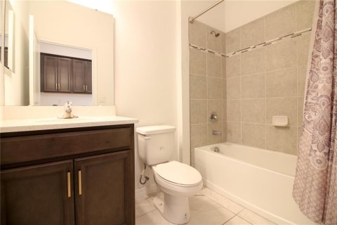 Casa en alquiler en Lakeland, Florida, 5 dormitorios, 242.2 m2 № 1912057 - foto 17