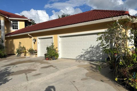 Casa en venta en Lake Worth, Florida, 3 dormitorios, 384.62 m2 № 2187621 - foto 5