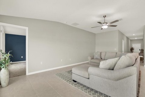 Villa ou maison à vendre à San Antonio, Floride: 4 chambres, 180.14 m2 № 2408160 - photo 8