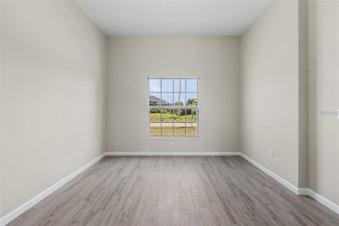 House in Cape Coral, Florida 4 bedrooms, 227.61 sq.m. № 1808369 - photo 18