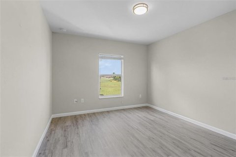 House in Cape Coral, Florida 4 bedrooms, 227.61 sq.m. № 1808369 - photo 20