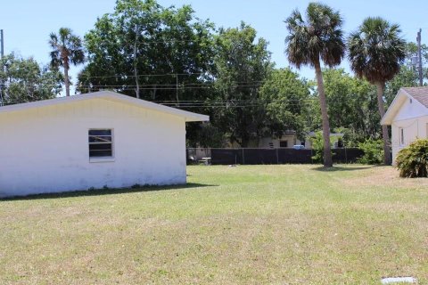 House in Edgewater, Florida 2 bedrooms, 121.42 sq.m. № 1675096 - photo 23
