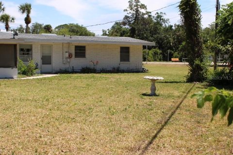 House in Edgewater, Florida 2 bedrooms, 121.42 sq.m. № 1675096 - photo 21