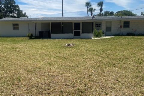 House in Edgewater, Florida 2 bedrooms, 121.42 sq.m. № 1675096 - photo 5