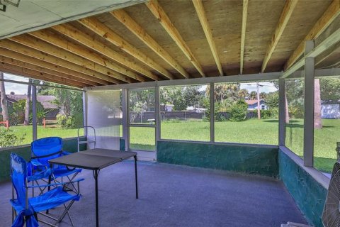 House in Edgewater, Florida 2 bedrooms, 121.42 sq.m. № 1675096 - photo 27