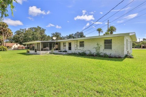 House in Edgewater, Florida 2 bedrooms, 121.42 sq.m. № 1675096 - photo 30