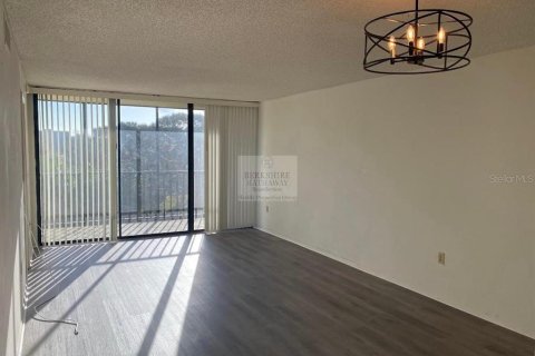 Condominio en alquiler en Clearwater, Florida, 2 dormitorios, 89.19 m2 № 1518075 - foto 8