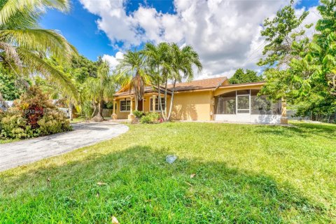 Villa ou maison à louer à Southwest Ranches, Floride: 3 chambres, 178.93 m2 № 1950677 - photo 7