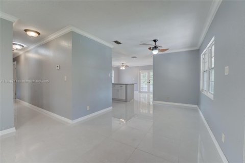 Villa ou maison à louer à Southwest Ranches, Floride: 3 chambres, 178.93 m2 № 1950677 - photo 11