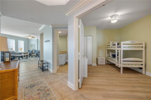 Condo in New Smyrna Beach, Florida, 3 bedrooms  № 1832948 - photo 8