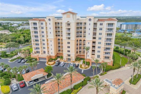 Condo in New Smyrna Beach, Florida, 3 bedrooms  № 1832948 - photo 4