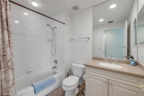 Condo in New Smyrna Beach, Florida, 3 bedrooms  № 1832948 - photo 14