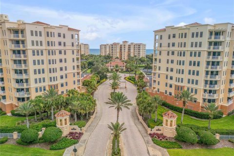 Condo in New Smyrna Beach, Florida, 3 bedrooms  № 1832948 - photo 2