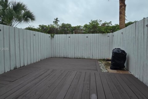 Touwnhouse à louer à Miami, Floride: 2 chambres, 95.88 m2 № 2046847 - photo 18