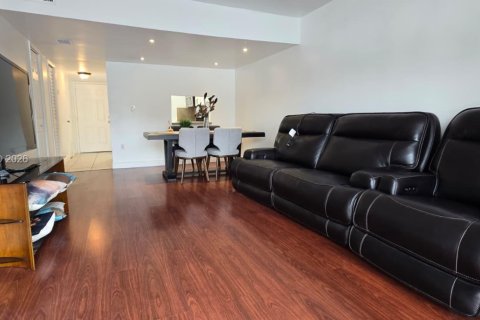 Touwnhouse à louer à Miami, Floride: 2 chambres, 95.88 m2 № 2046847 - photo 7