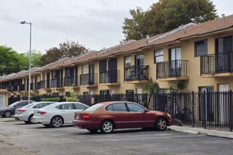 Touwnhouse à louer à Miami, Floride: 2 chambres, 95.88 m2 № 2046847 - photo 21