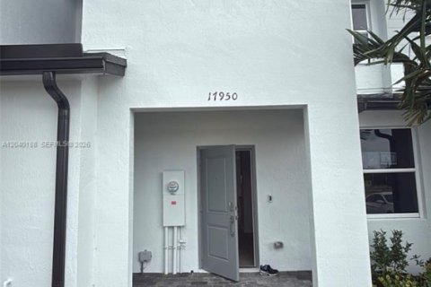 Touwnhouse à Florida City, Floride 3 chambres, 131.36 m2 № 2086429
