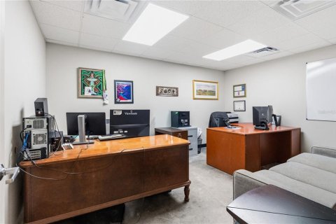 Immobilier commercial à louer à Tavares, Floride: 594.57 m2 № 2233753 - photo 27