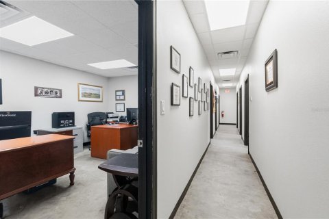 Immobilier commercial à louer à Tavares, Floride: 594.57 m2 № 2233753 - photo 26