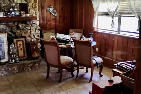 Casa en venta en Fruitland Park, Florida, 4 dormitorios, 174.75 m2 № 1894345 - foto 8