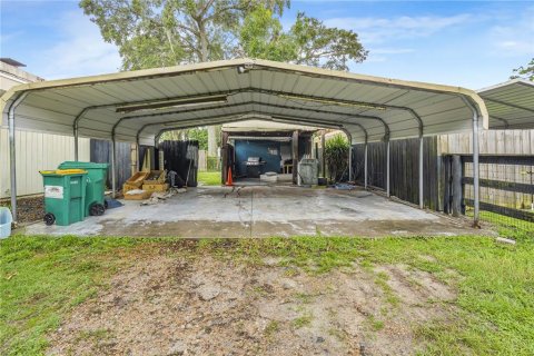Casa en venta en Fruitland Park, Florida, 4 dormitorios, 174.75 m2 № 1894345 - foto 3