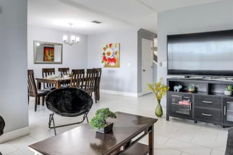 Touwnhouse à louer à Kissimmee, Floride: 3 chambres, 155.15 m2 № 2096409 - photo 10