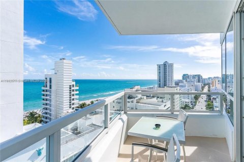 Condo in Miami Beach, Florida, 1 bedroom  № 2082307