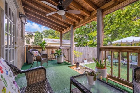 Купить виллу или дом в Майами, Флорида 3 спальни, 140.47м2, № 2068947 - фото 18