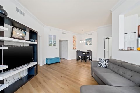 Condo in Aventura, Florida, 2 bedrooms  № 1922546 - photo 10
