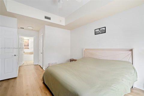 Condo in Aventura, Florida, 2 bedrooms  № 1922546 - photo 15