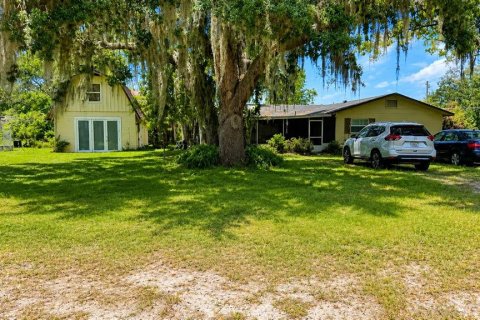 Commercial property in Chuluota, Florida 182.27 sq.m. № 2133803