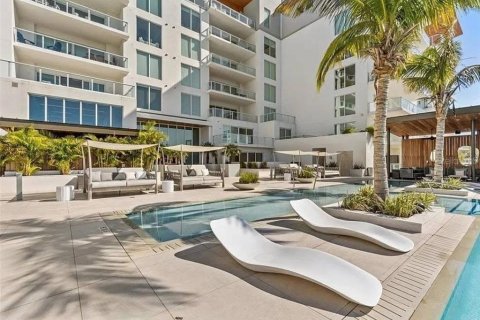 Condominio en venta en Clearwater, Florida, 2 dormitorios, 169.08 m2 № 2348236 - foto 10