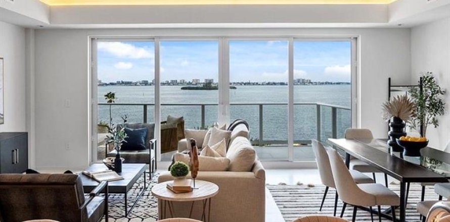 Condominio en Clearwater, Florida, 2 dormitorios  № 2348236
