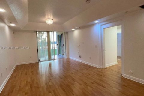 Copropriété à vendre à Doral, Floride: 3 chambres, 158.86 m2 № 1709938 - photo 10
