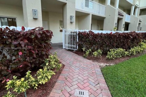 Copropriété à vendre à Doral, Floride: 3 chambres, 158.86 m2 № 1709938 - photo 9