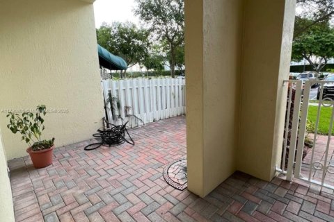 Copropriété à vendre à Doral, Floride: 3 chambres, 158.86 m2 № 1709938 - photo 19