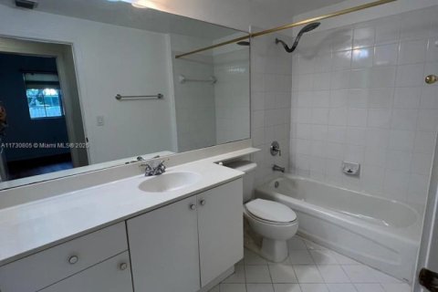 Copropriété à vendre à Doral, Floride: 3 chambres, 158.86 m2 № 1709938 - photo 26