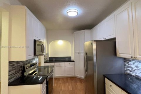 Copropriété à vendre à Doral, Floride: 3 chambres, 158.86 m2 № 1709938 - photo 8
