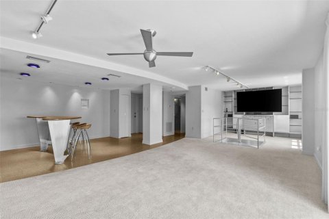 Condo in Tampa, Florida, 2 bedrooms  № 1885225 - photo 17