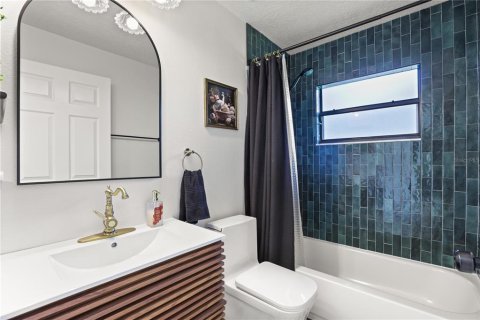 Villa ou maison à vendre à Deltona, Floride: 3 chambres, 174.93 m2 № 2391707 - photo 16