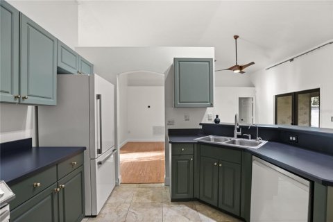 Villa ou maison à vendre à Deltona, Floride: 3 chambres, 174.93 m2 № 2391707 - photo 10