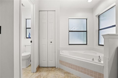 Villa ou maison à vendre à Deltona, Floride: 3 chambres, 174.93 m2 № 2391707 - photo 21