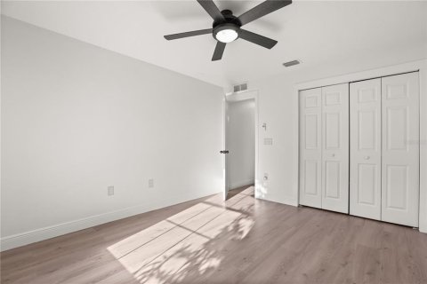 Villa ou maison à vendre à Deltona, Floride: 3 chambres, 174.93 m2 № 2391707 - photo 13