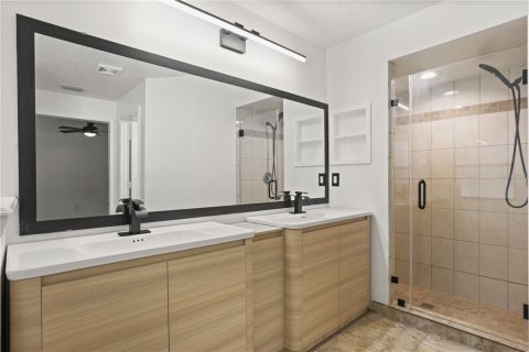 Villa ou maison à vendre à Deltona, Floride: 3 chambres, 174.93 m2 № 2391707 - photo 19