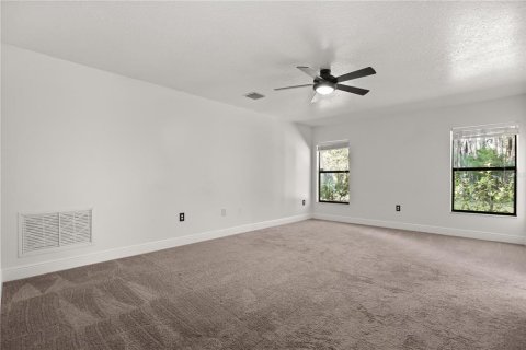 Villa ou maison à vendre à Deltona, Floride: 3 chambres, 174.93 m2 № 2391707 - photo 17